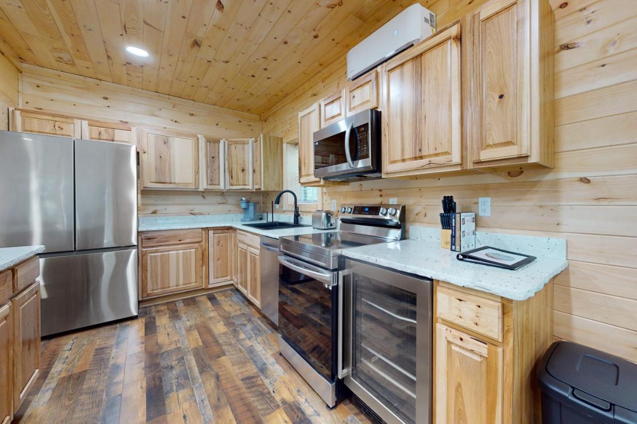 Whiskey Barrel Retreat Villa Сивиървил Екстериор снимка