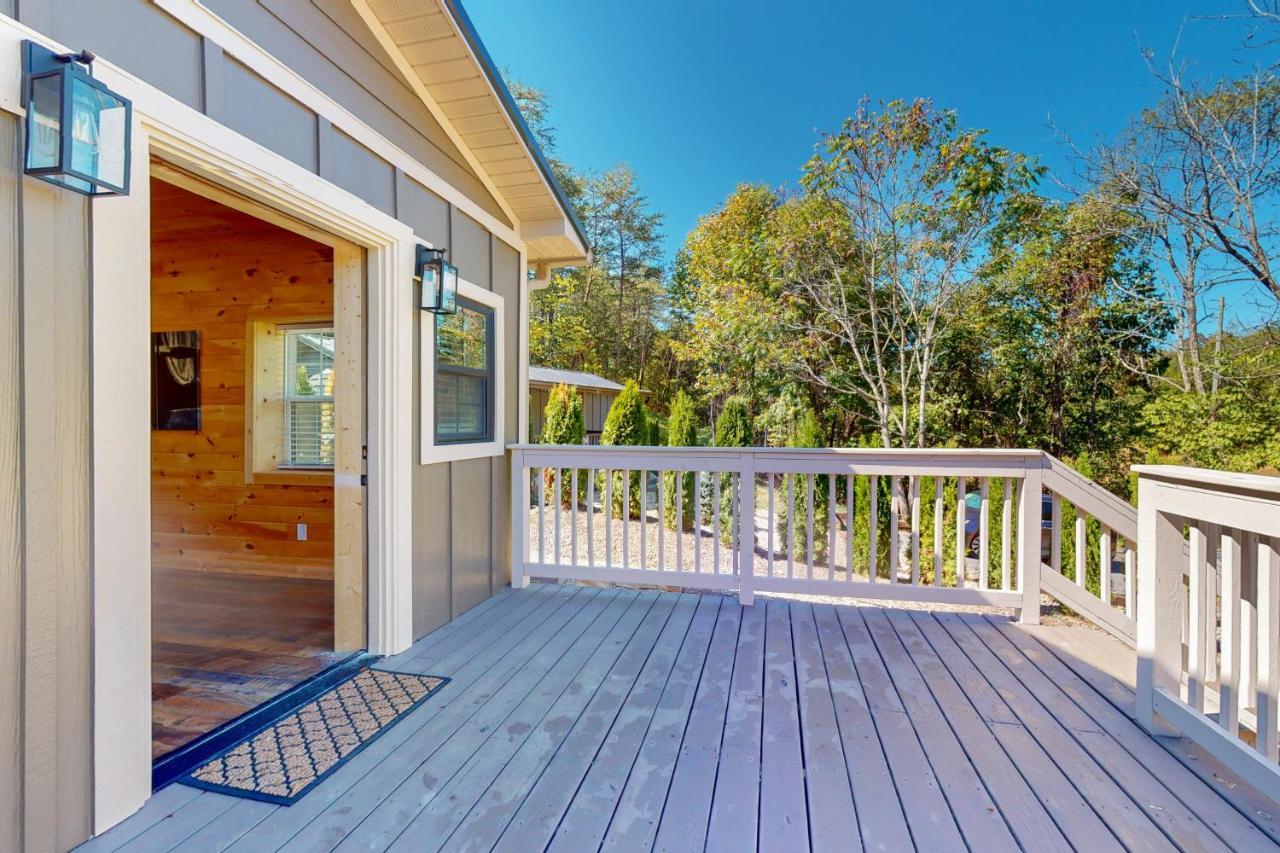 Whiskey Barrel Retreat Villa Сивиървил Екстериор снимка