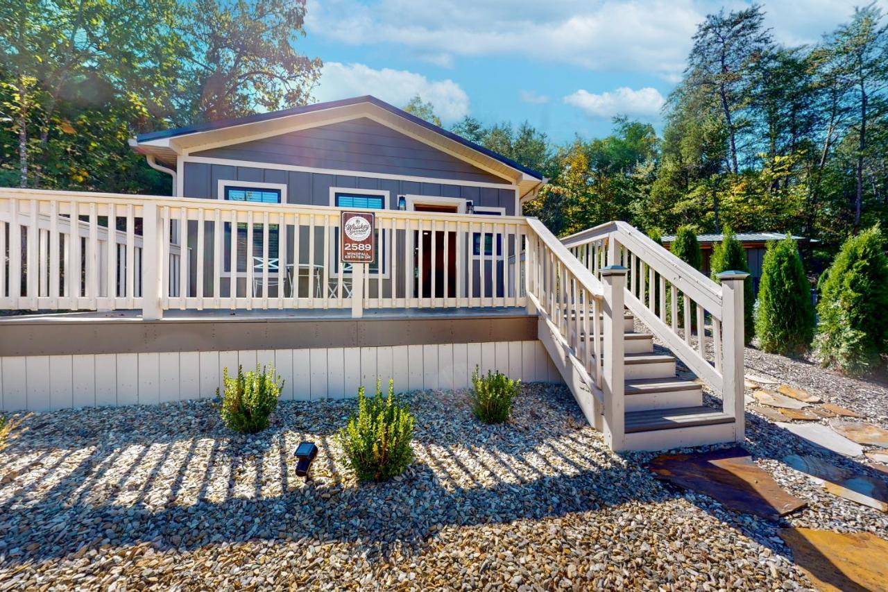 Whiskey Barrel Retreat Villa Сивиървил Екстериор снимка