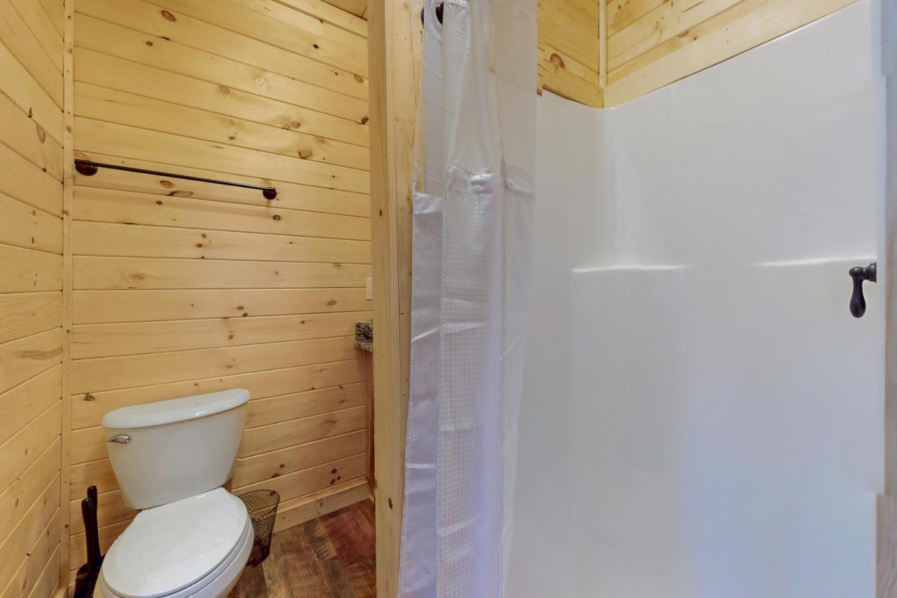 Whiskey Barrel Retreat Villa Сивиървил Екстериор снимка