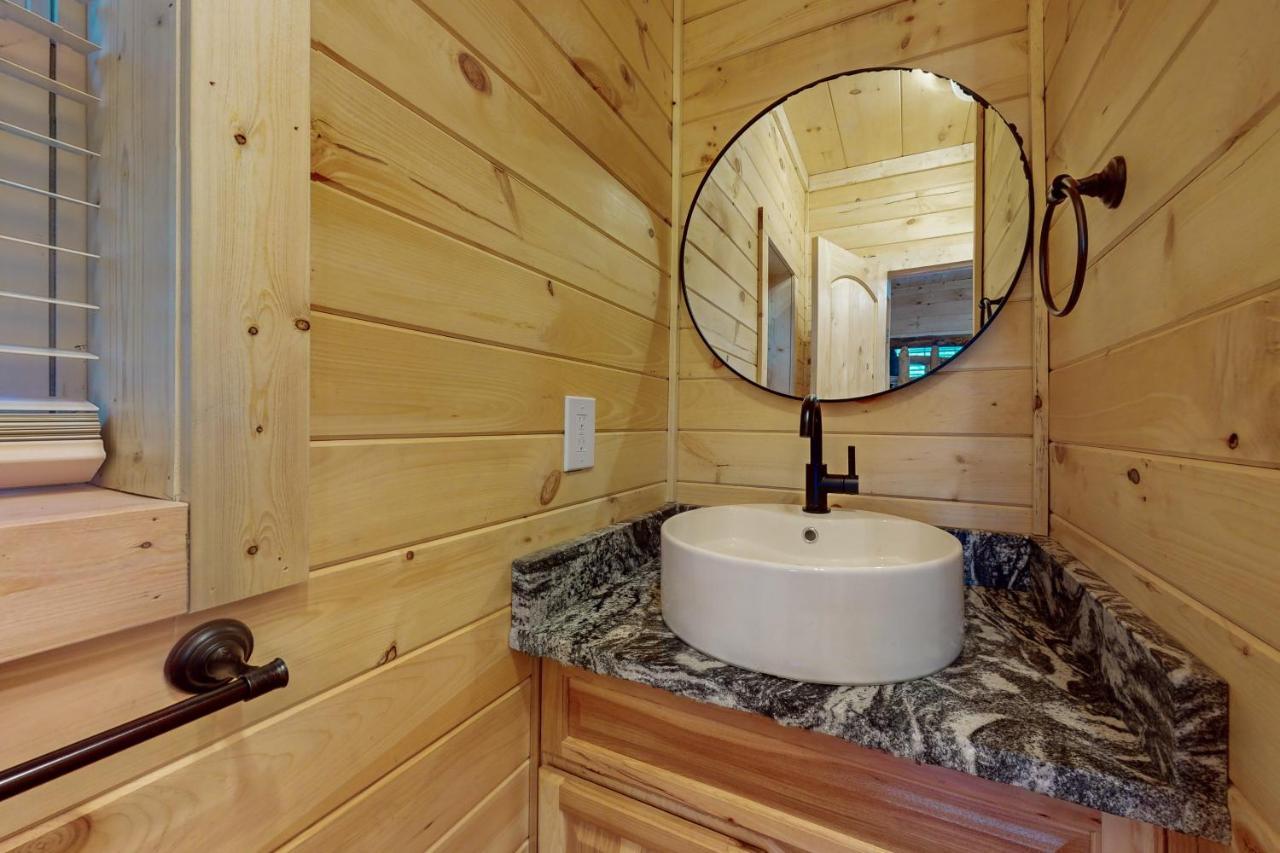 Whiskey Barrel Retreat Villa Сивиървил Екстериор снимка