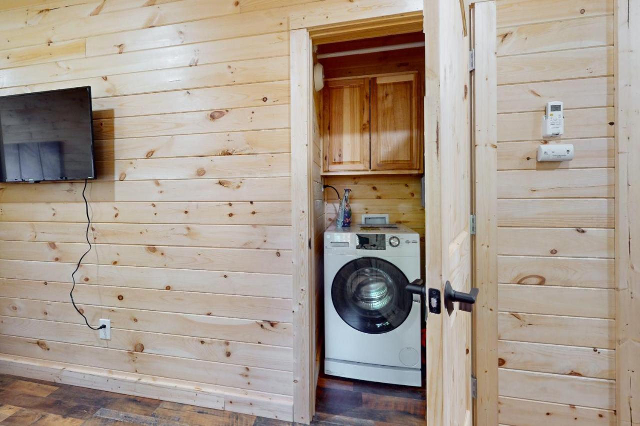 Whiskey Barrel Retreat Villa Сивиървил Екстериор снимка
