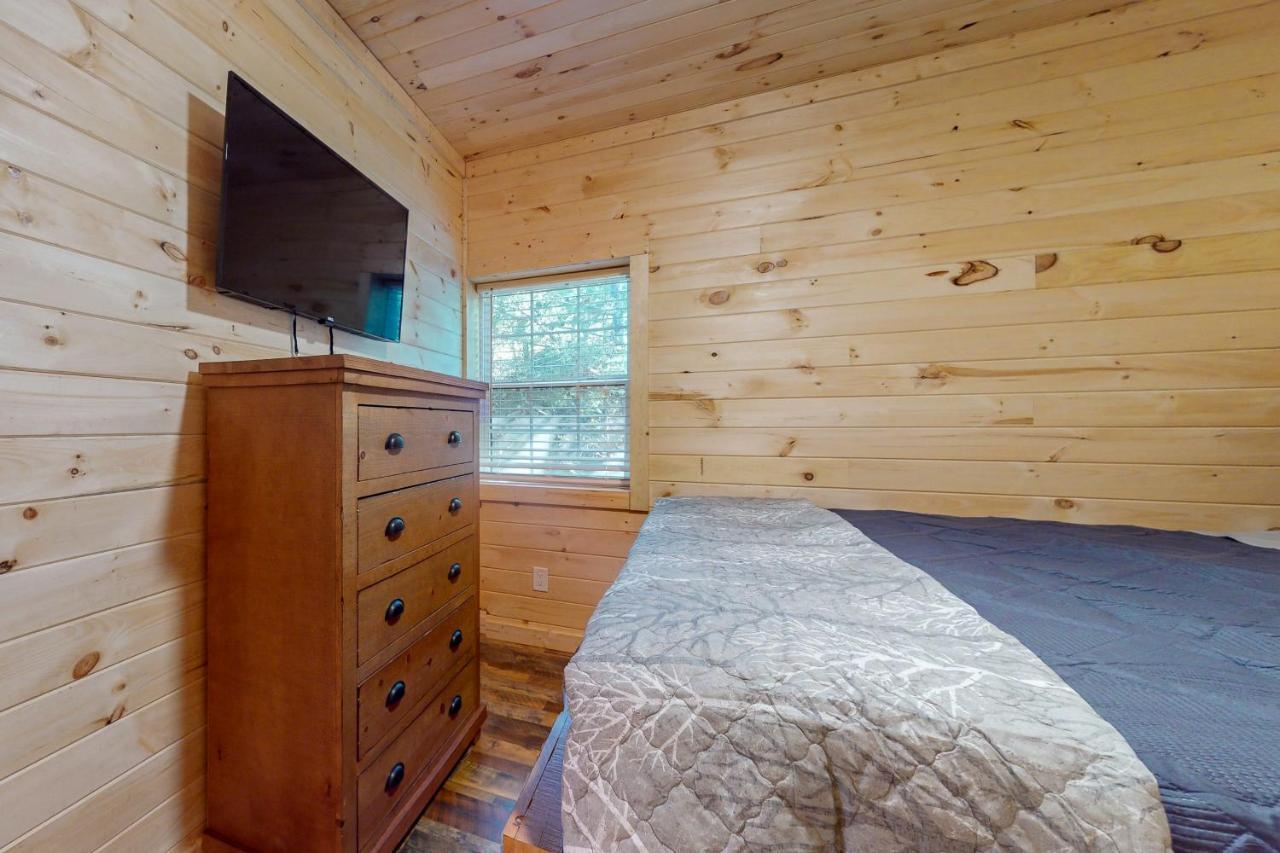 Whiskey Barrel Retreat Villa Сивиървил Екстериор снимка